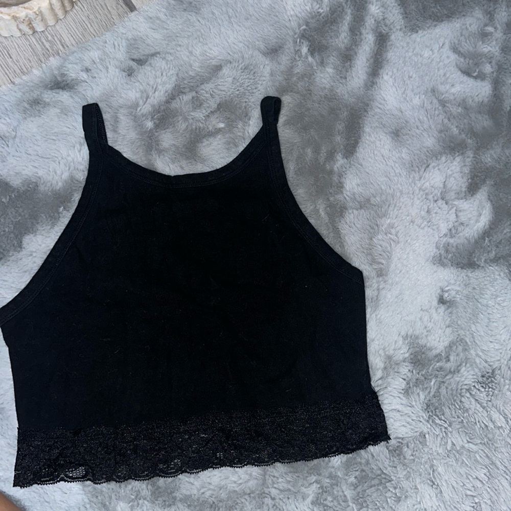 Black colsie crop top!!